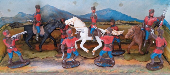 Soldatini Landi Cromoplasto Canadesi Giubbe rosse tre cavalli, scatto dall'alto
